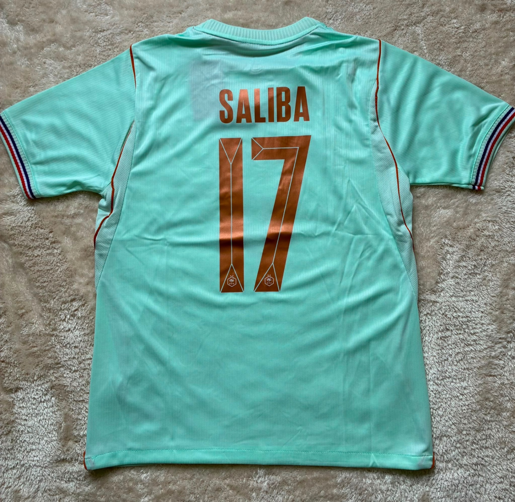 Saliba #17 Mint