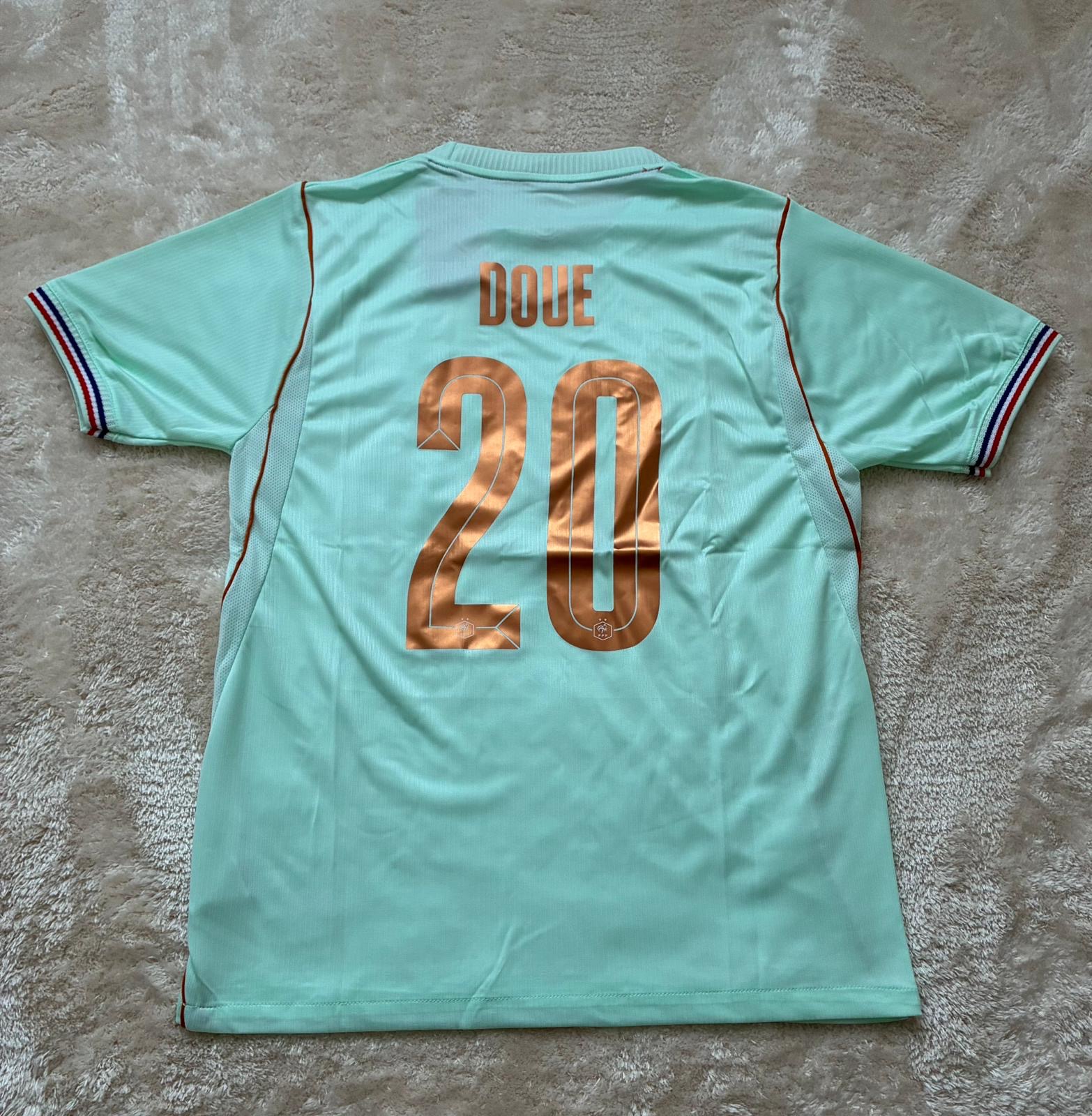 Doué #20
